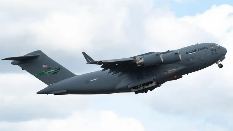 Il cargo C17 arrivato a Ghedi