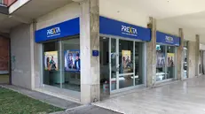 L'agenzia aperta in via San Zeno, a Brescia