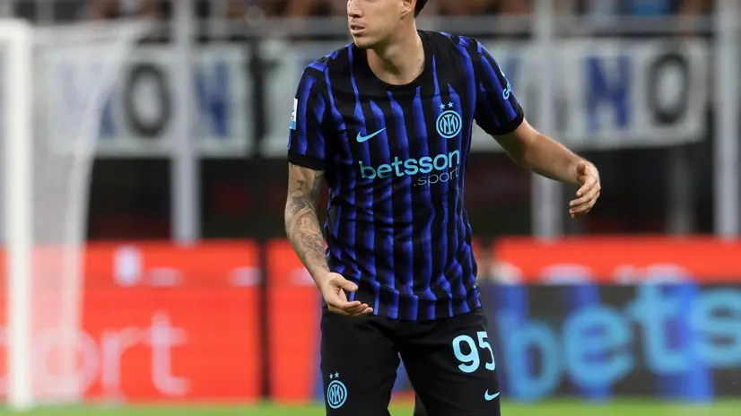 Inter Milan’s lessandro Bastoni in action during the Italian serie A soccer match between Inter and Udinese at Giuseppe Meazza stadium in Milan, 25 August 2025. ANSA / MATTEO BAZZI