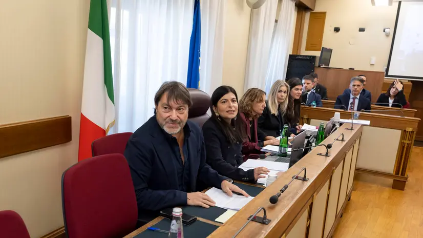 Sigfrido Ranucci, il presidente della commissione antimafia Chiara Colosimo durante l’audizione. Roma, 4 novembre 2025. ANSA/MASSIMO PERCOSSI