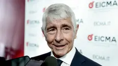 Eicma 2025, l’esposizione internazionale delle due ruote - Il ministro dello sport Andrea Abodi in visita al primo giorno di apertura al pubblico presso la Fiera a Milano, 6 novembre 2025. ANSA/MOURAD BALTI TOUATI (npk)