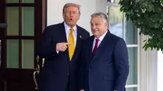 epa12510905 US President Donald Trump (L) welcomes Hungary’s Prime Minister Viktor Orban (R) to the White House in Washington DC, USA, 07 November 2025. The two are expected to discuss trade, as well as US Sanctions on Russian energy companies. EPA/JIM LO SCALZO