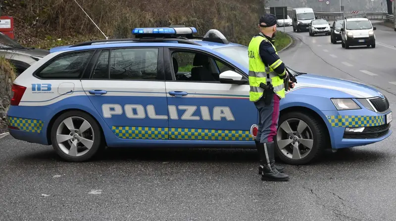 Agenti della Polizia Stradale - Foto d'archivio © www.giornaledibrescia.it