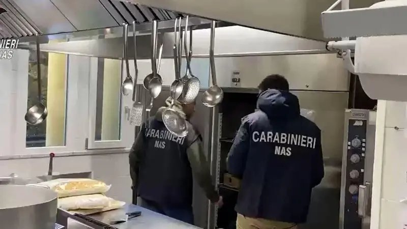 I carabinieri del Nas al lavoro