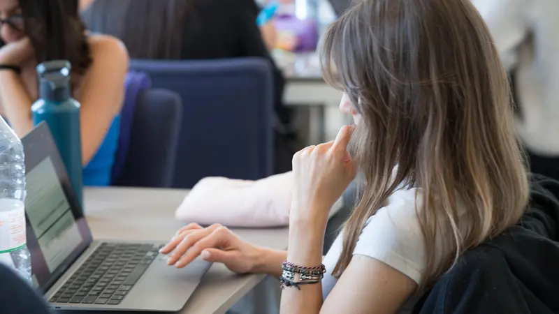 I giovani sono sempre più immersi nella tecnologia © www.giornaledibrescia.it