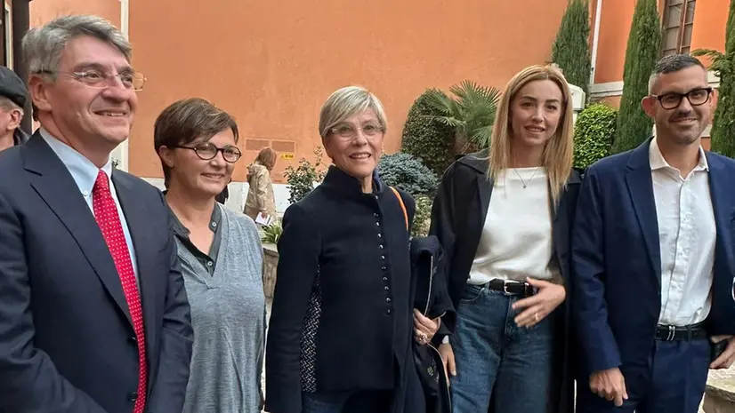 I relatori con Silvia Salis - © www.giornaledibrescia.it