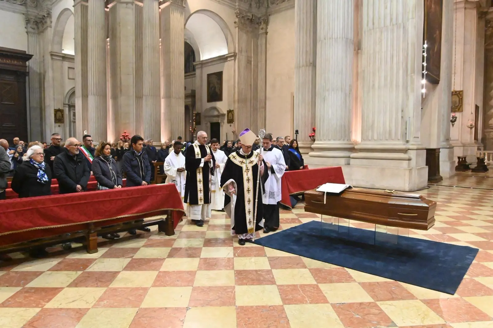 La Messa in suffragio di mons. Giulio Sanguineti