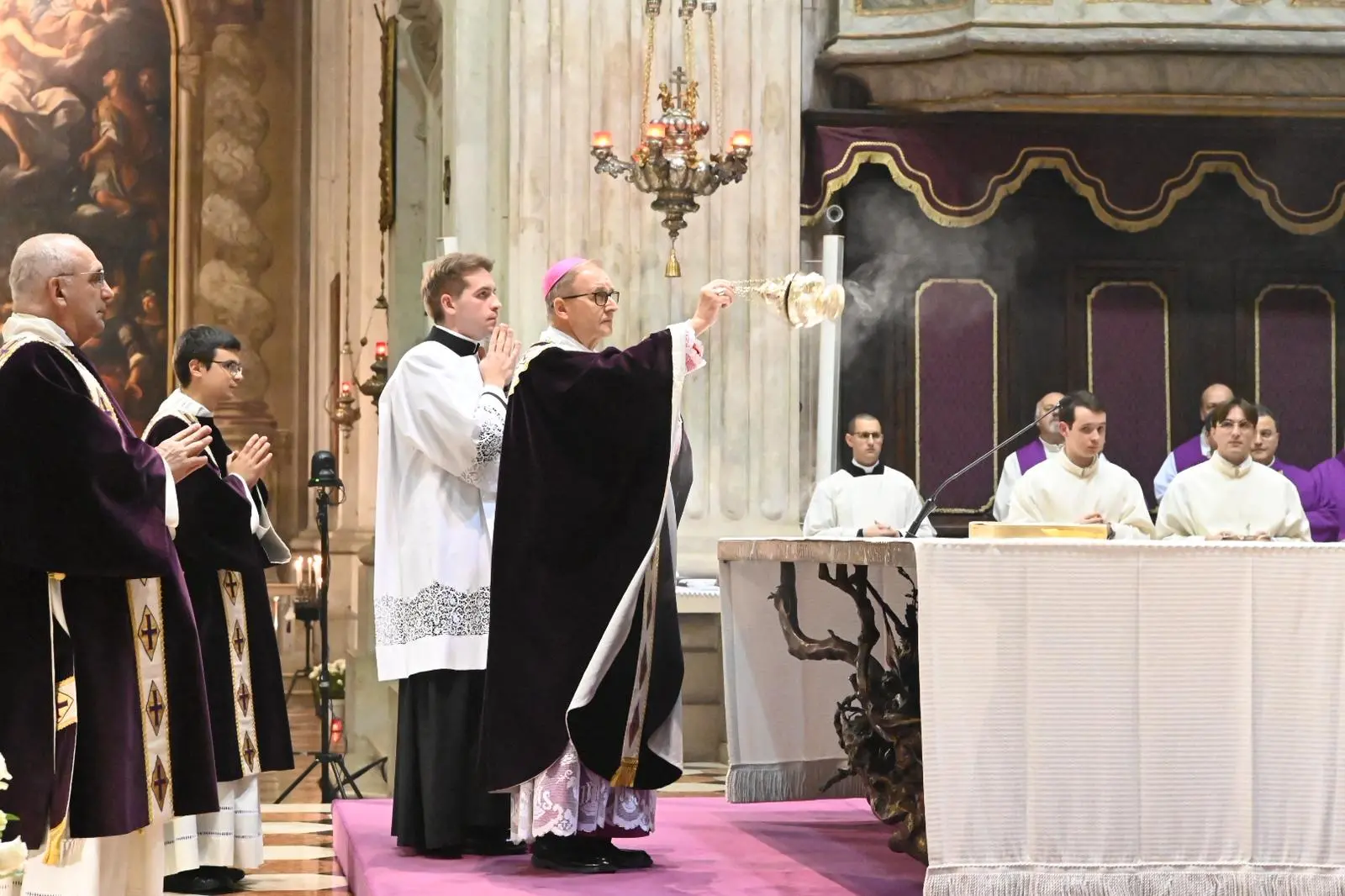 La Messa in suffragio di mons. Giulio Sanguineti