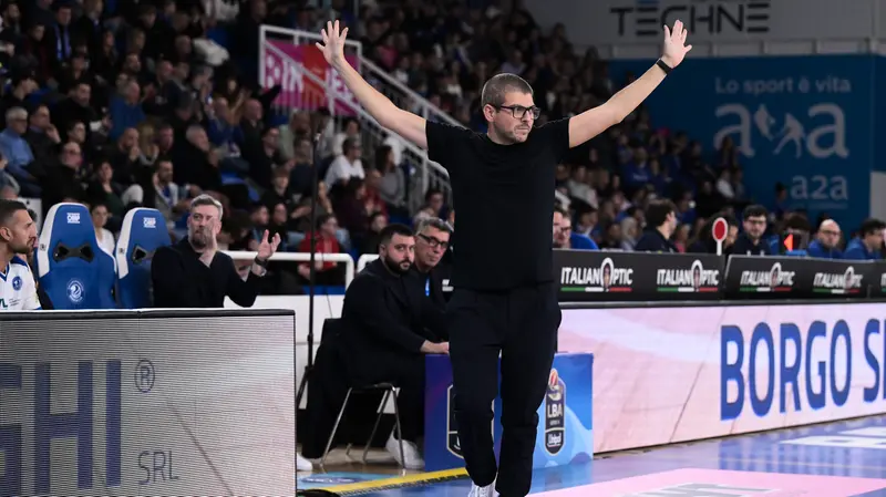 Matteo Cotelli, coach della Germani - Foto New Reporter Comincini © www.giornaledibrescia.it