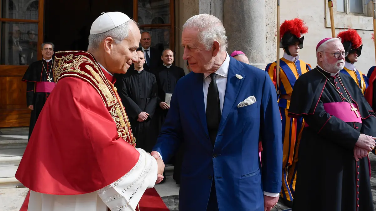Papa Leone XIV e re Carlo III in Vaticano - Foto Ansa © www.giornaledibrescia.it