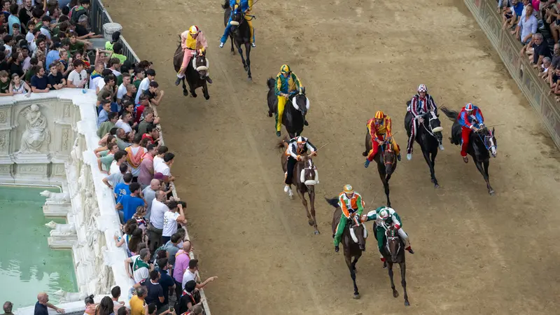 Il Palio di Siena - Foto Ansa © www.giornaledibrescia.it