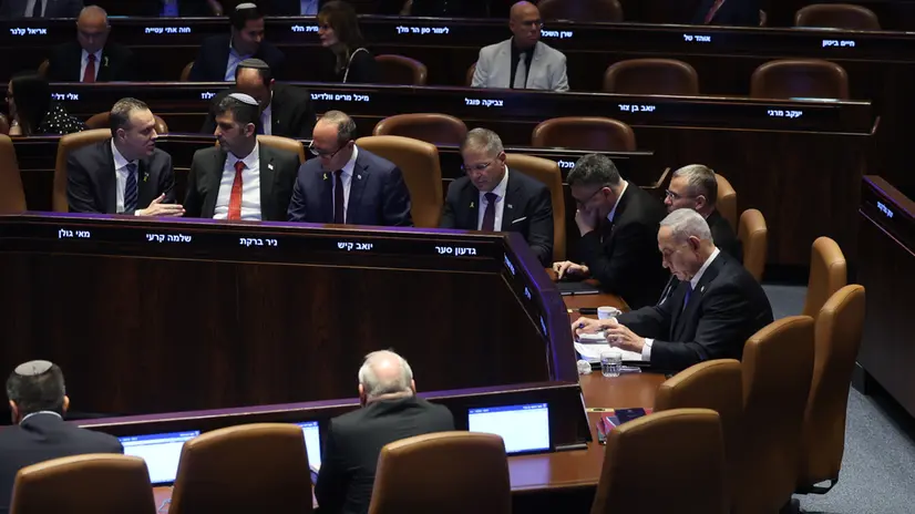 epa12467716 Israeli Prime Minister Benjamin Netanyahu (C) attends the opening of the winter session of the Israeli parliament, Knesset, in Jerusalem, 20 October 2025. EPA/ABIR SULTAN