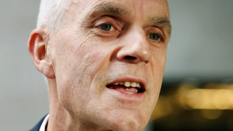 epa12517573 Outgoing BBC Director-General Tim Davie speaks as he arrives at the BBC headquarters in London, Britain, 11 November 2025. Following controversy over the editing of a Donald Trump speech in a Panorama documentary, Davie and BBC Head of News Deborah Turness have resigned, amidst broader accusations of 'serious and systemic' bias in the network's coverage. EPA/ANDY RAIN