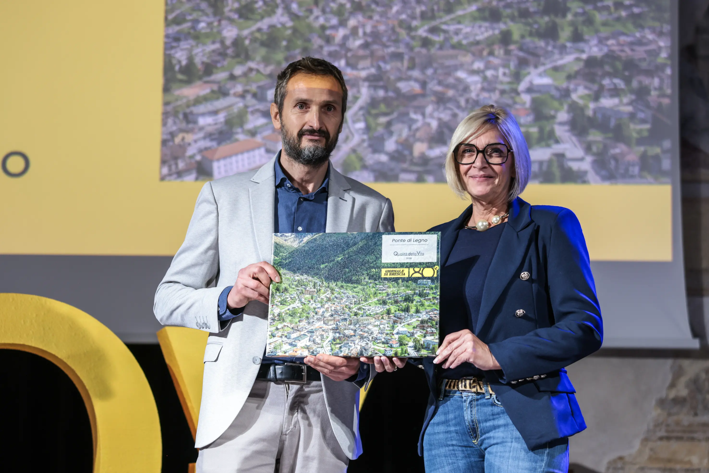 CULTURA PRESENTAZIONE INSERTO QUALITA' DELLA VITA NELLA FOTO UN MOMENTO DELL'EVENTO PREMIATO IVAN FAUSTINELLI DA CHIARA PAVESI 11/11/2025 newreporter©Comincini