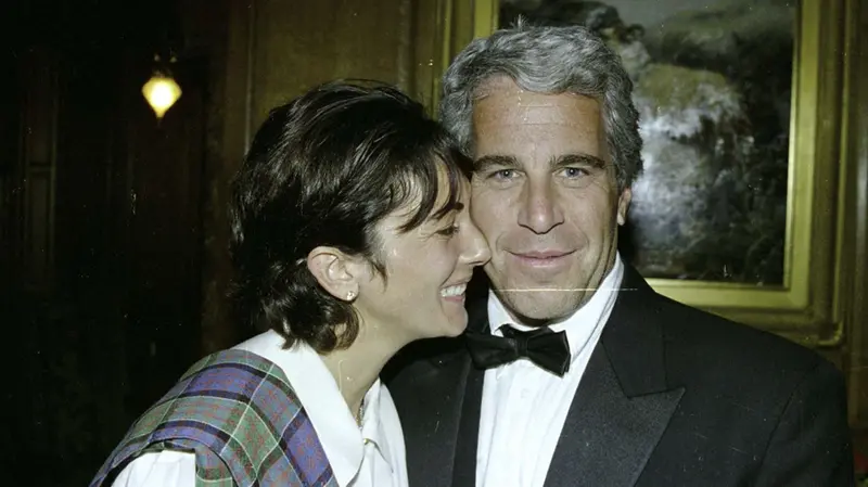 Ghislaine Maxwel e Jeffrey Epstein