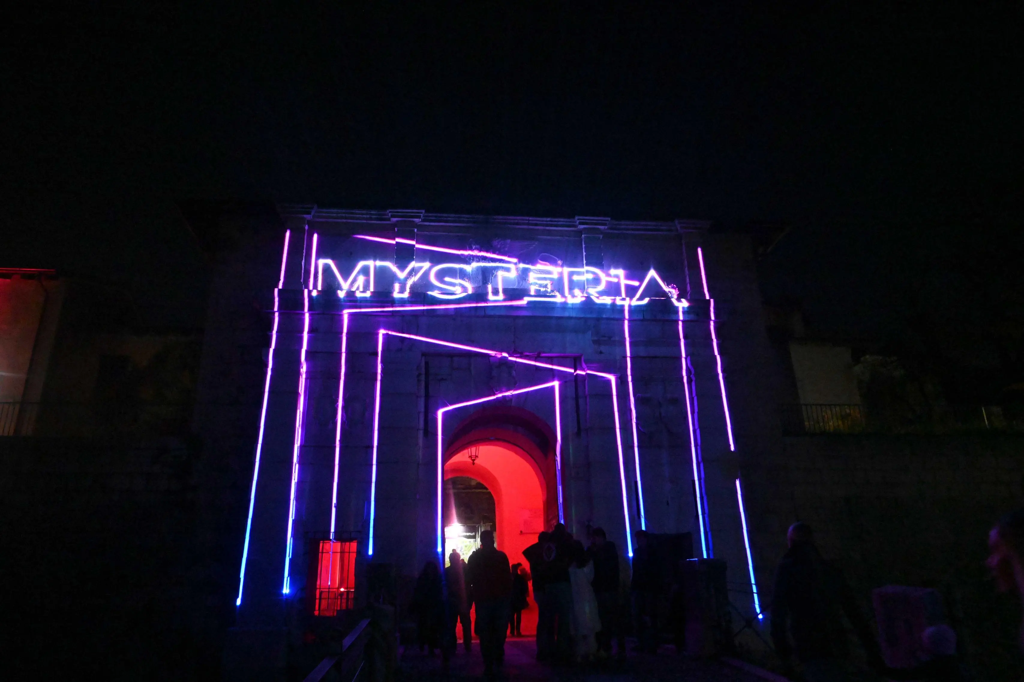CRONACA BRESCIA CASTELLO INAUGURAZIONE MYSTERIA LIGHT FESTIVAL PER SANDRINI 06-11-2025 MARCO ORTOGNI NEW EDEN GROUP
