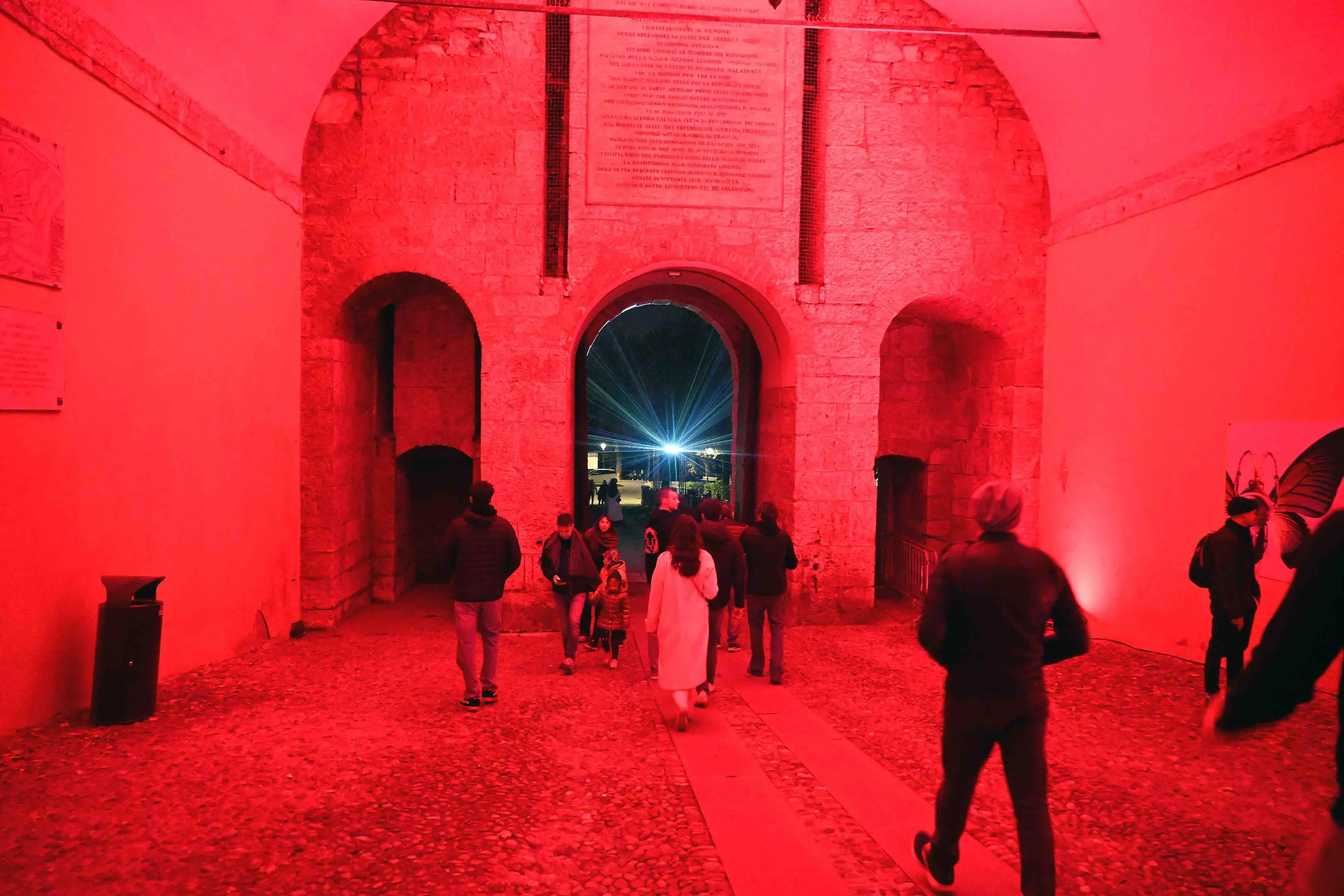 CRONACA BRESCIA CASTELLO INAUGURAZIONE MYSTERIA LIGHT FESTIVAL PER SANDRINI 06-11-2025 MARCO ORTOGNI NEW EDEN GROUP