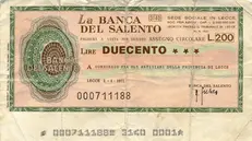 Uno dei mini assegni emessi nel 1975