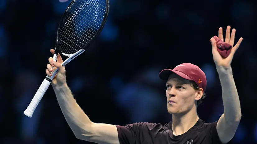 Jannik Sinner esulta dopo la vittoria contro Zverev - Foto Ansa © www.giornaledibrescia.it