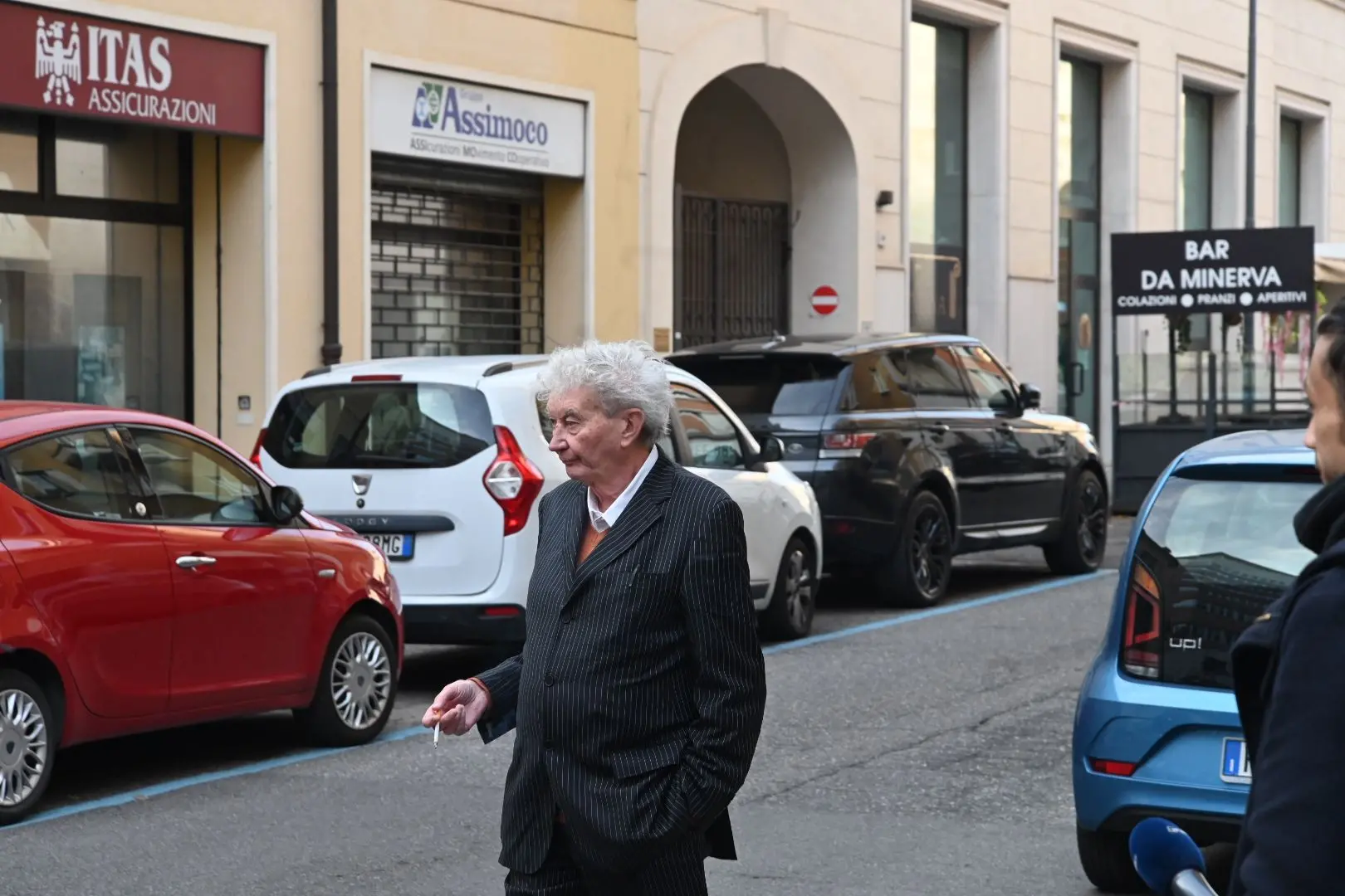 L'arrivo dell'avvocato Massimo Lovati in tribunale a Brescia