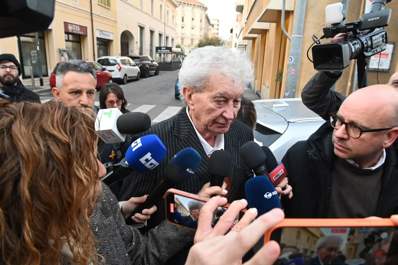 L'arrivo dell'avvocato Massimo Lovati in tribunale a Brescia