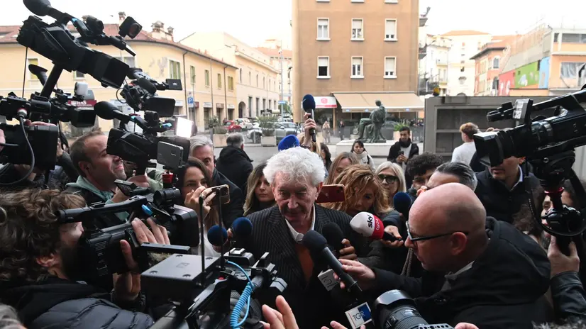 L'arrivo dell'avvocato Massimo Lovati in tribunale a Brescia