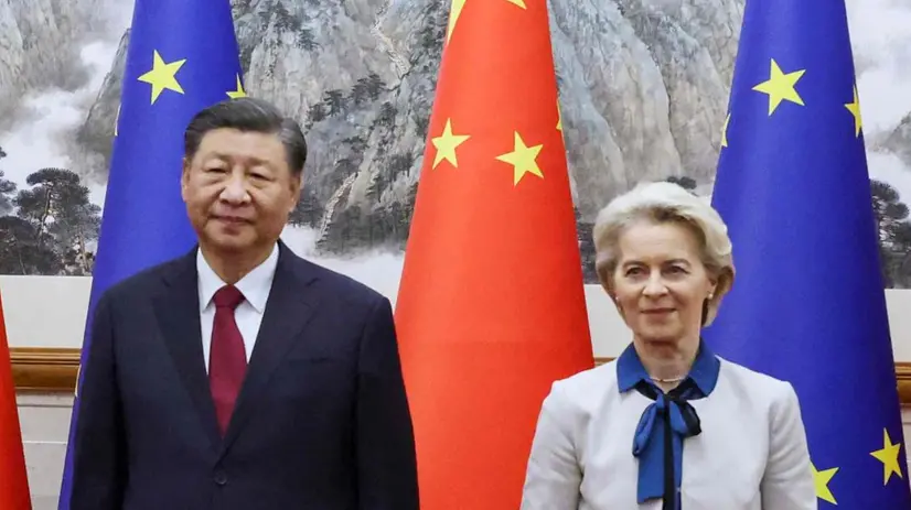 Xi Jinping e Ursula von der Leyen - Foto Ansa © www.giornaledibrescia.it