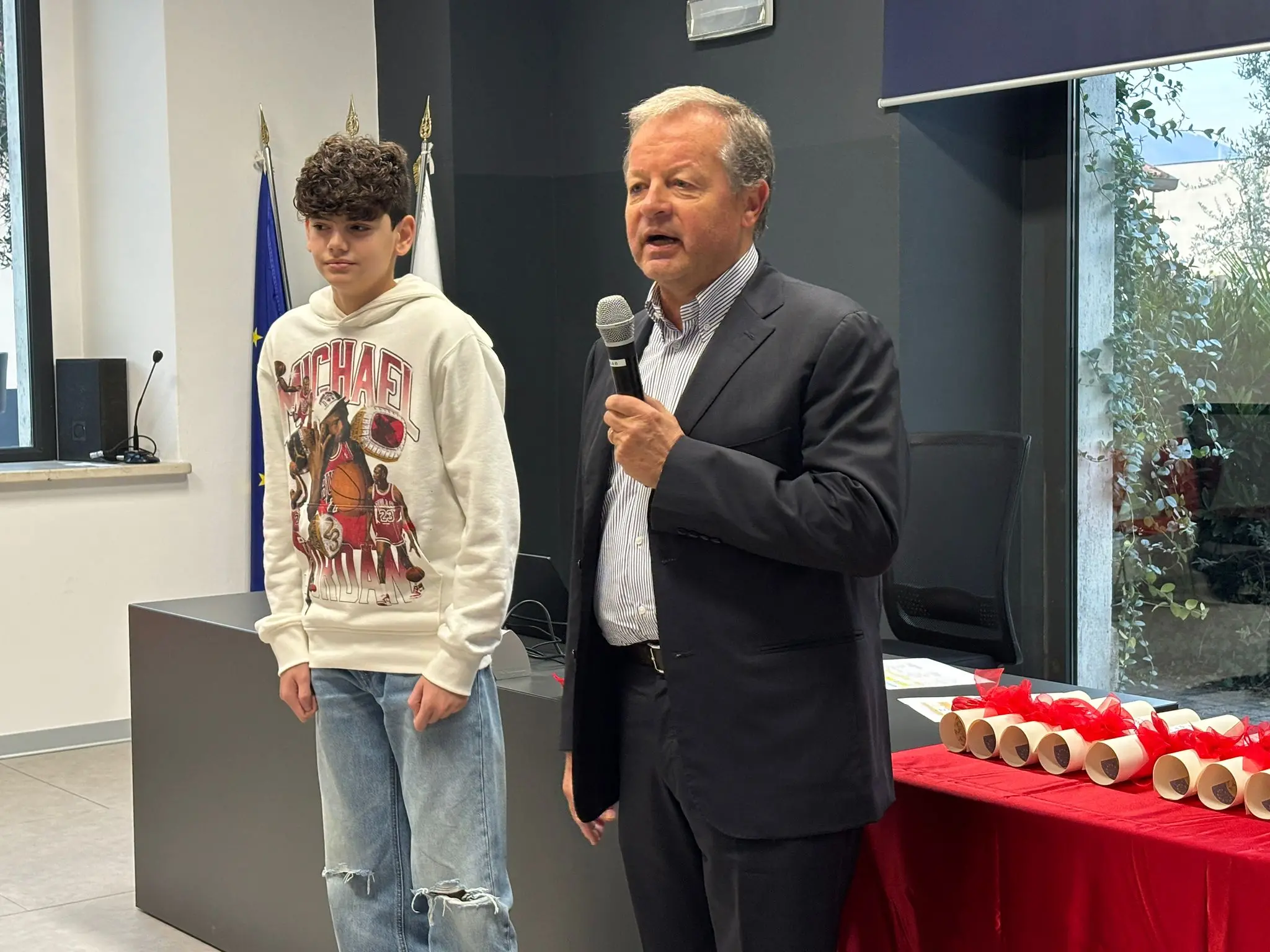 La consegna delle borse di studio al Liceo Carli