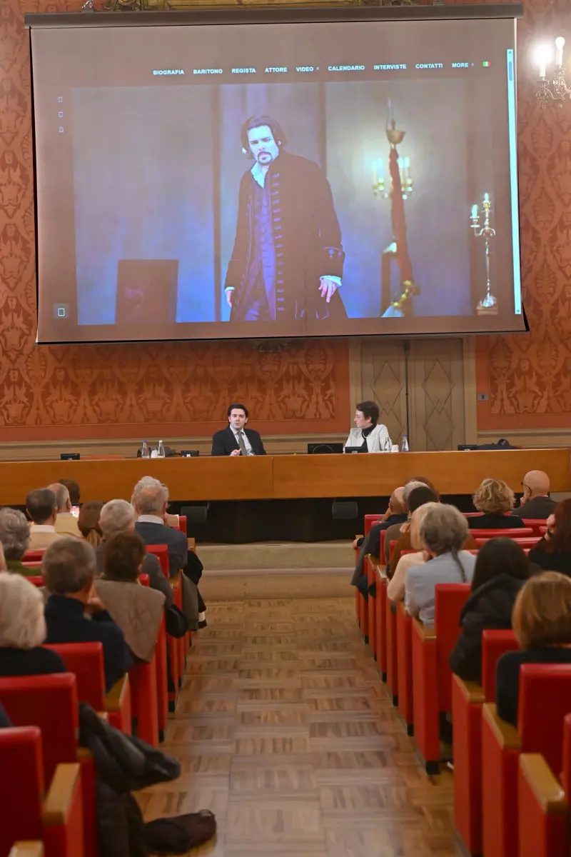 SPETTACOLI BRESCIA CENTRO TEATRALE BRESCIANO AULA MAGNA UNIVERSITA' CATTOLICA INCONTRO CON LUCA MICHELETTI NELLA FOTO SALA 13/11/2025 newreporter©favretto