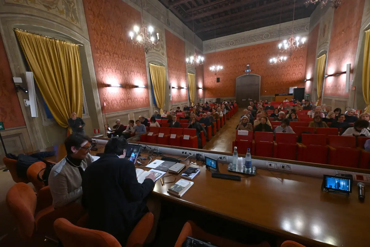 SPETTACOLI BRESCIA CENTRO TEATRALE BRESCIANO AULA MAGNA UNIVERSITA' CATTOLICA INCONTRO CON LUCA MICHELETTI NELLA FOTO SALA 13/11/2025 newreporter©favretto