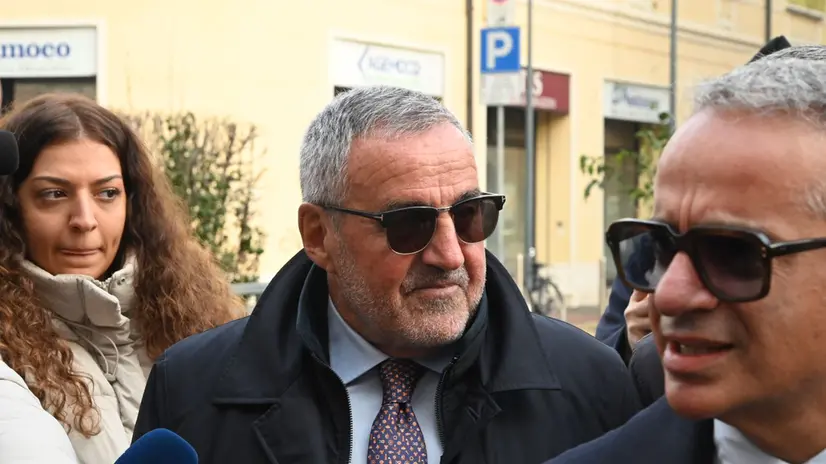 Mario Venditti fuori dal Tribunle di Brescia - Foto Gabriele Strada/Neg © www.giornaledibrescia.it