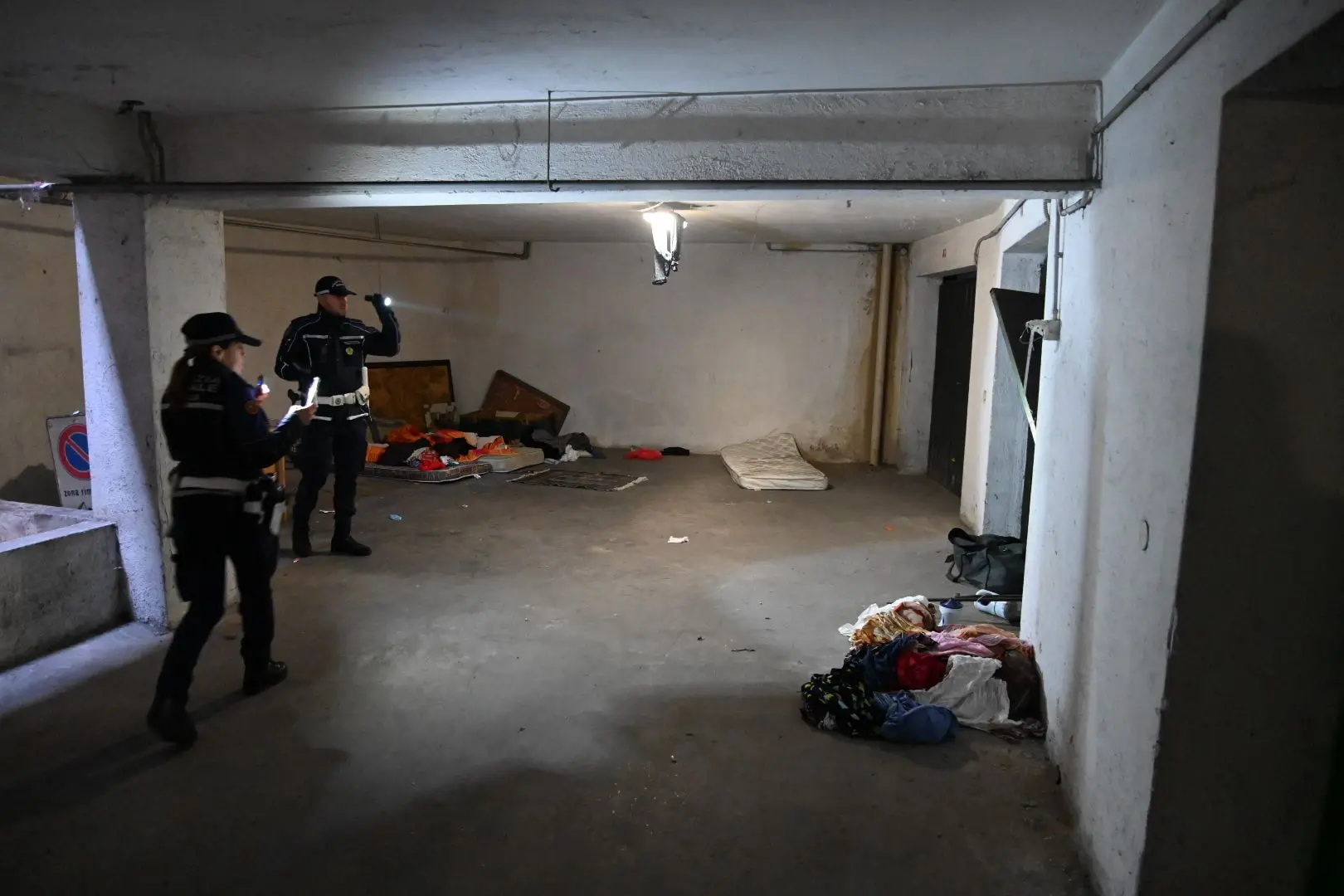 Condominio Aler in via Monte Cengio, la situazione nei garage