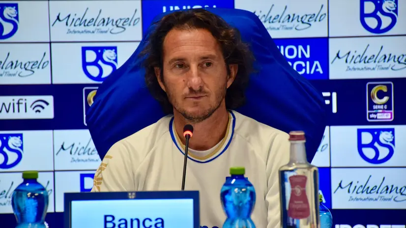 Mister Diana in conferenza stampa - © www.giornaledibrescia.it