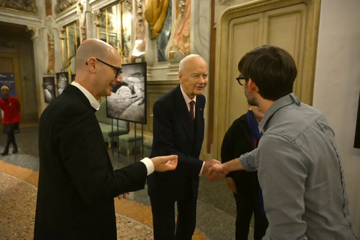 L'inaugurazione della mostra «The Last Days» di Michele Gusmeri