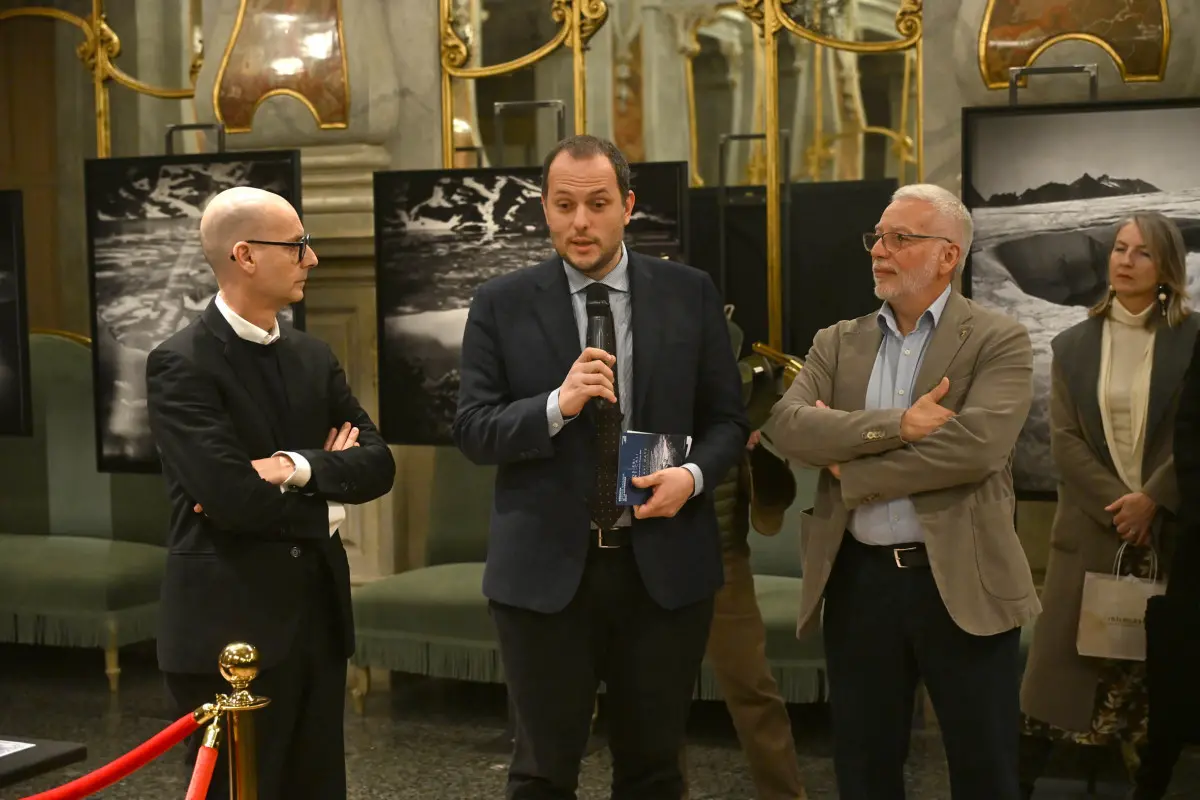 L'inaugurazione della mostra «The Last Days» di Michele Gusmeri