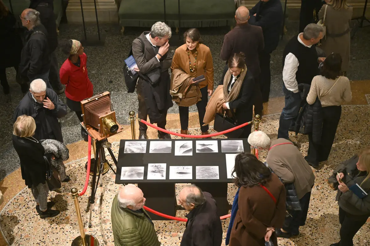 L'inaugurazione della mostra «The Last Days» di Michele Gusmeri