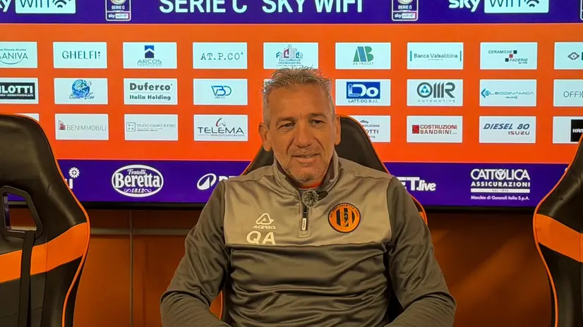 Andrea Quaresmini in conferenza stampa - © www.giornaledibrescia.it