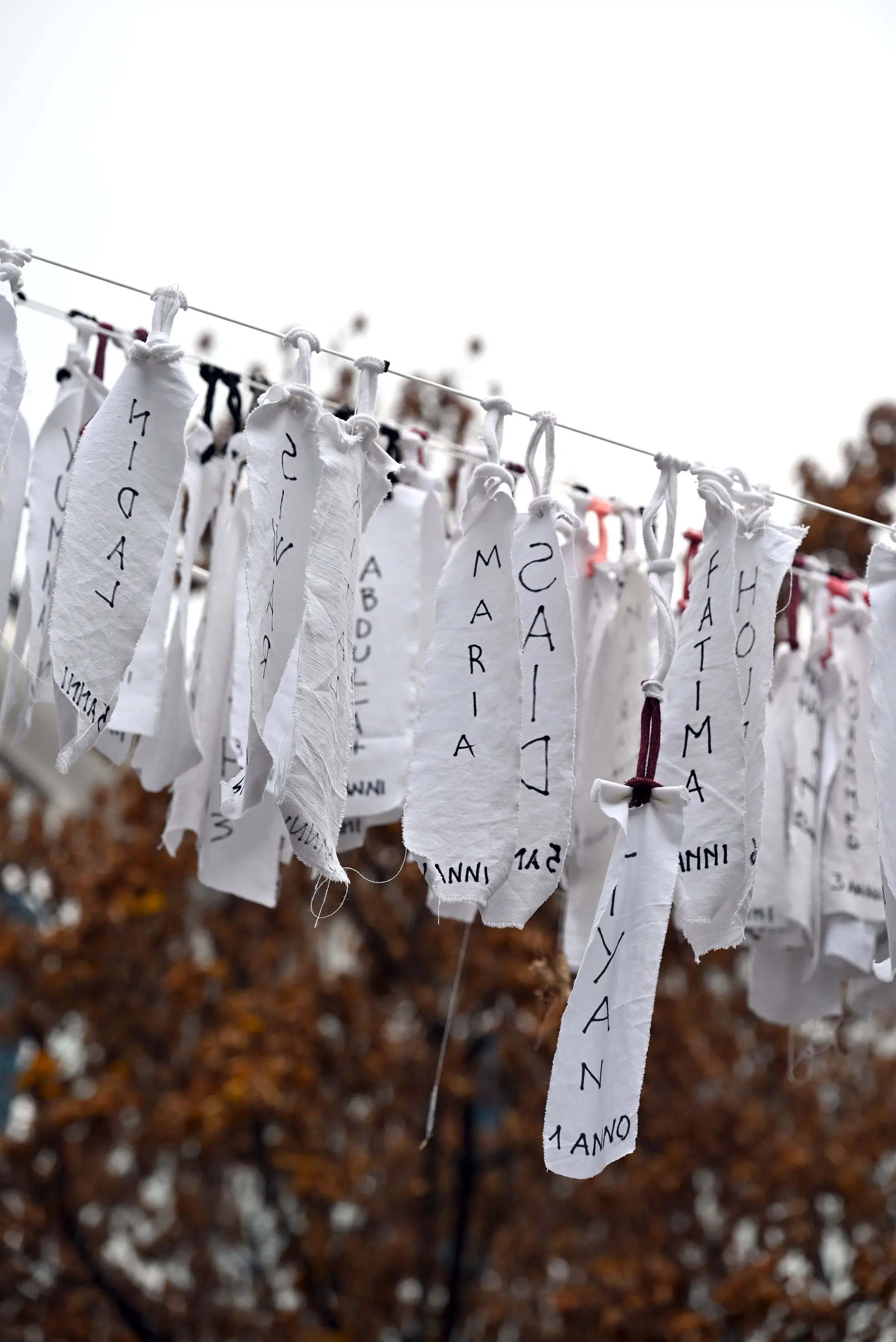 Un nome un bambino, un nome una bambina: al MoCa l'opera collettiva che ricorda i bambini uccisi a Gaza