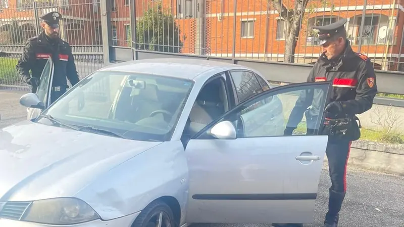 L'auto fermata dai carabinieri per il controllo