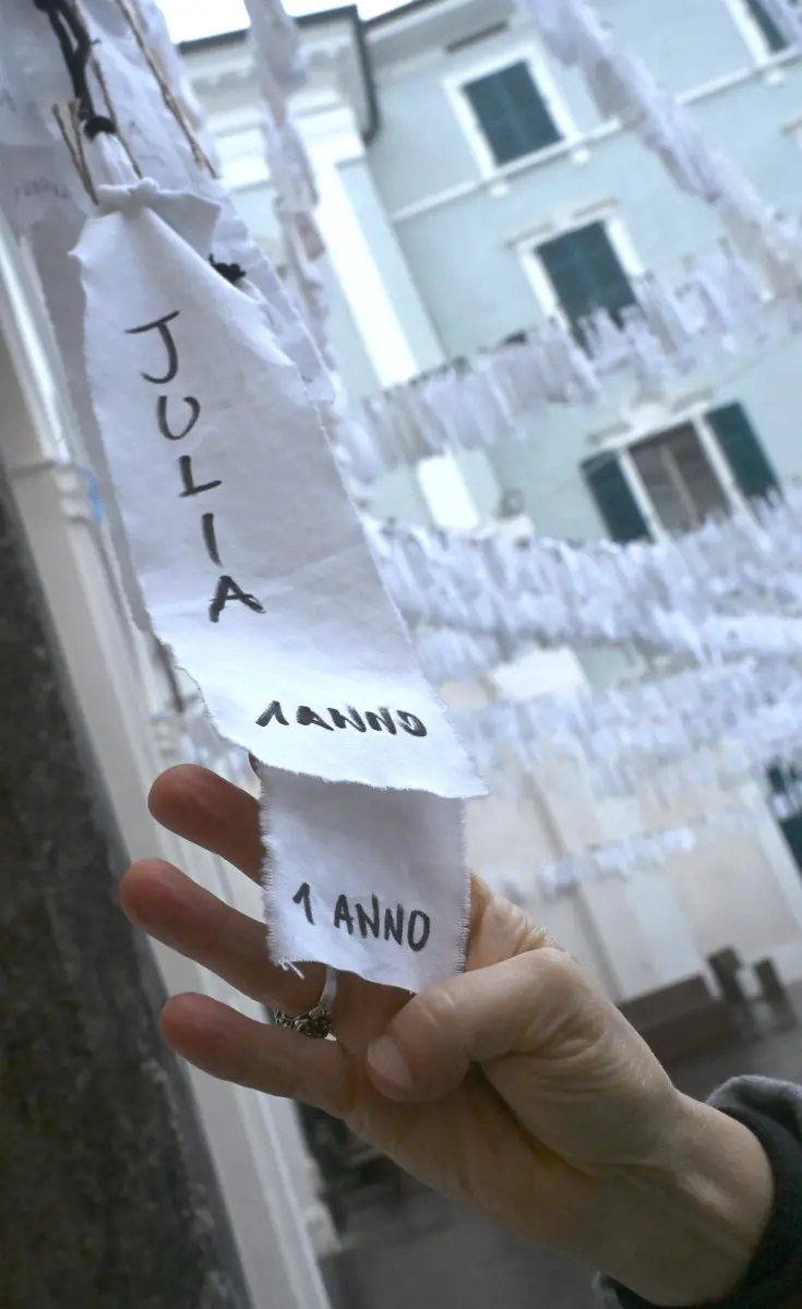 Mo.Ca, l'opera collettiva che ricorda i bambini uccisi a Gaza