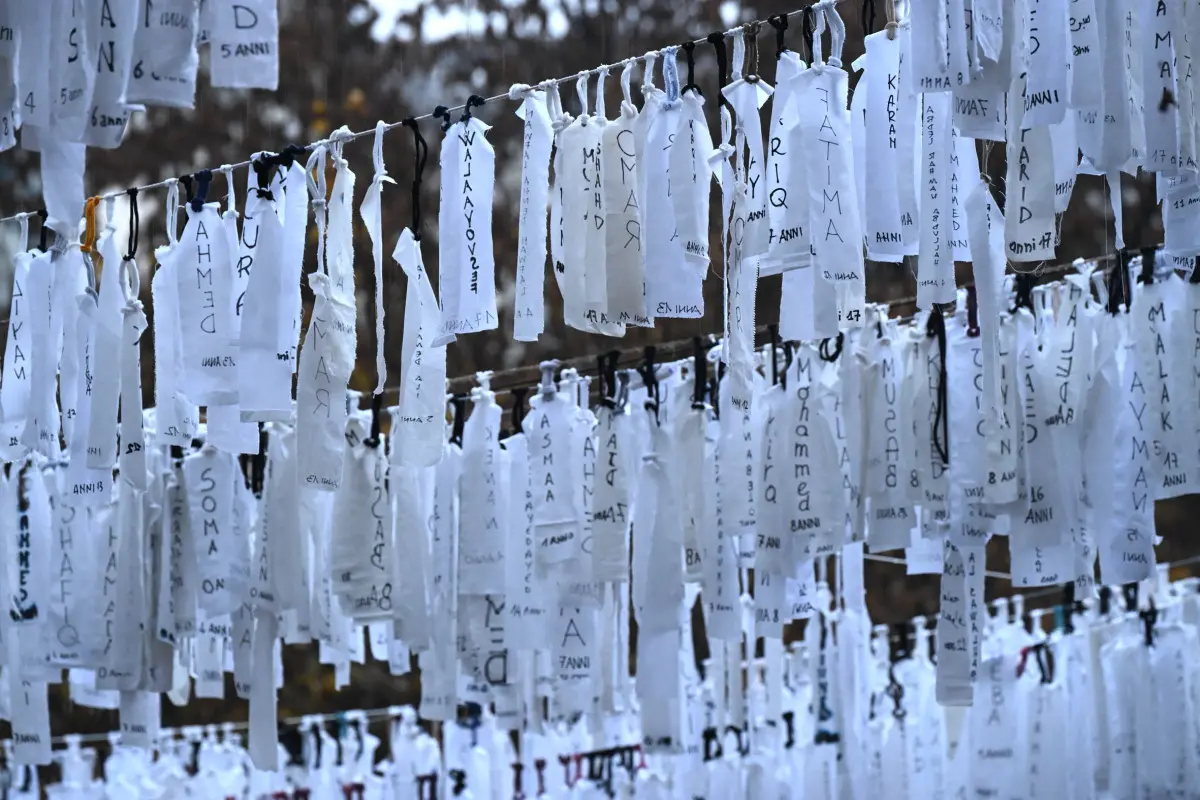 Mo.Ca, l'opera collettiva che ricorda i bambini uccisi a Gaza