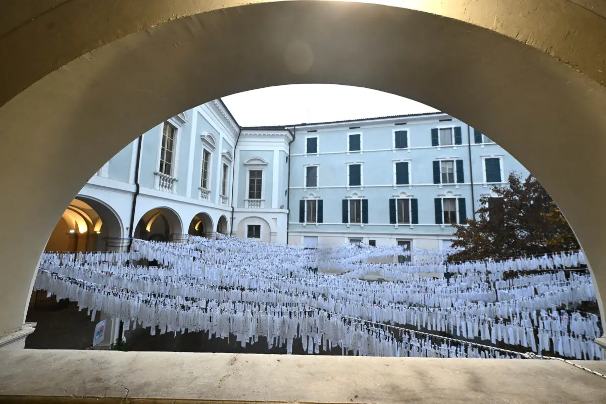 Mo.Ca, l'opera collettiva che ricorda i bambini uccisi a Gaza