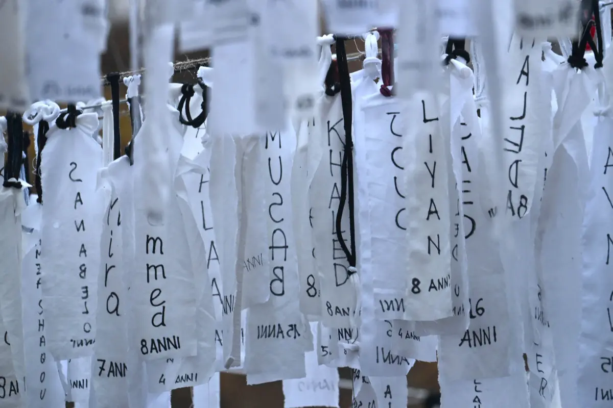 Mo.Ca, l'opera collettiva che ricorda i bambini uccisi a Gaza