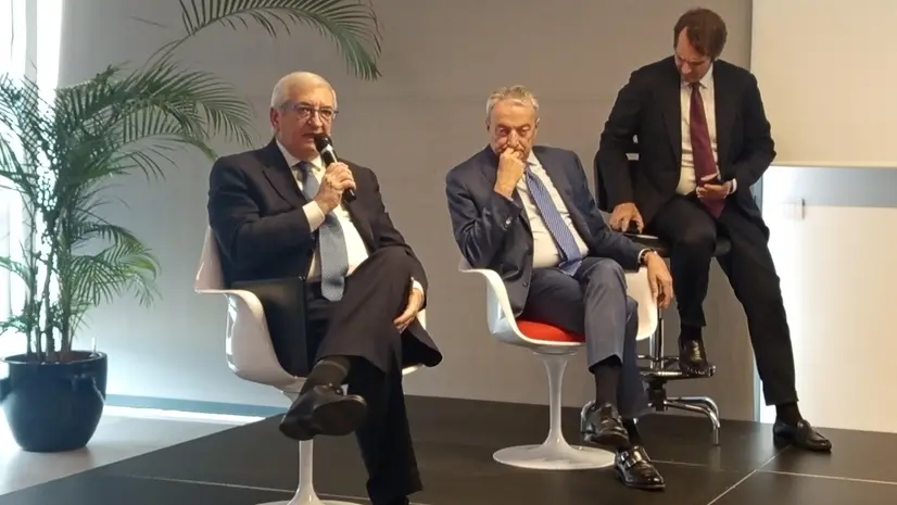 Il ministro Foti e il presidente Giuseppe Pasini - © www.giornaledibrescia.it