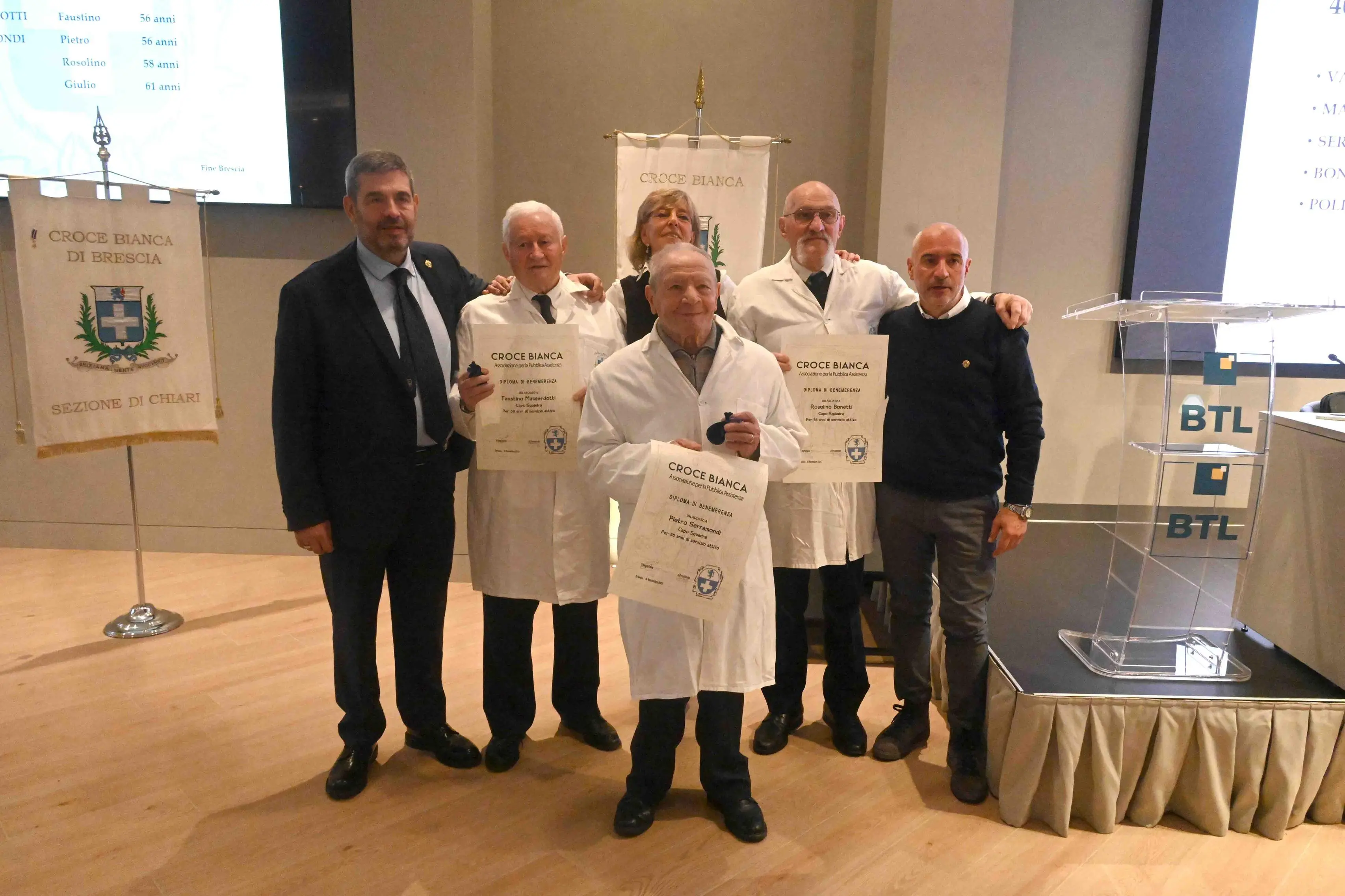 La Croce bianca premia i militi in prima linea