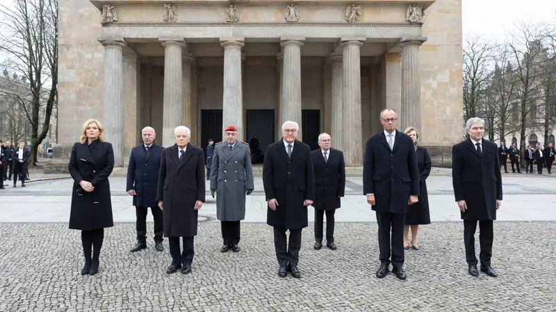 Matteralla con Steinmeier - Ansa © www.giornaledibrescia.it