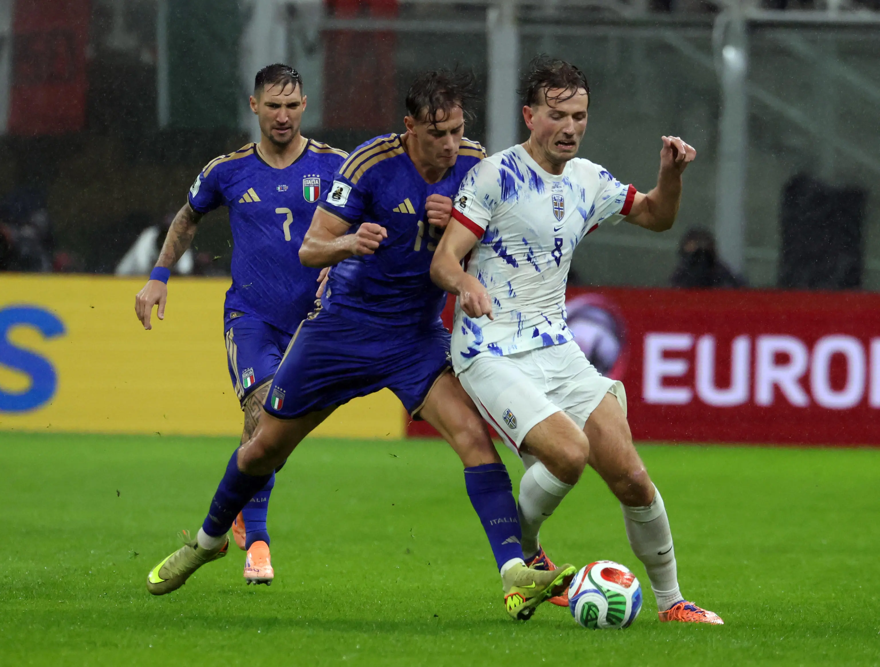 Calcio, gli scatti di Italia-Norvegia