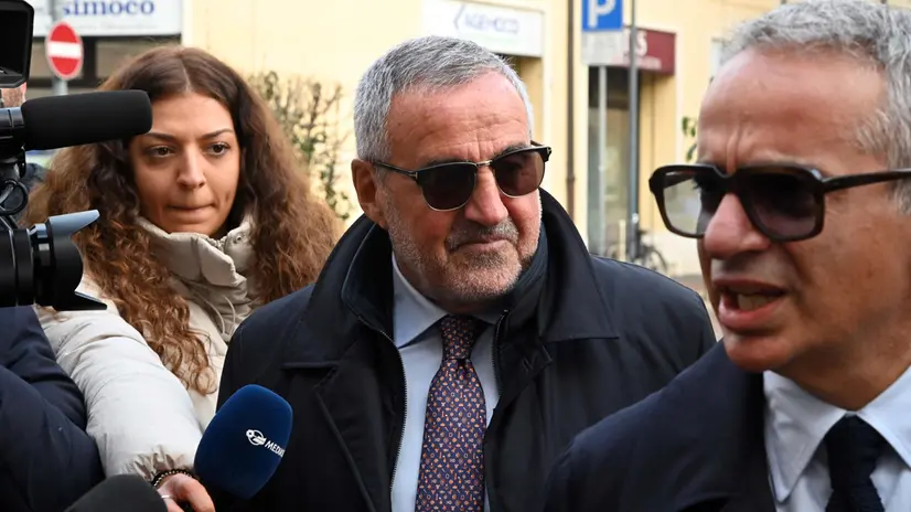 Mario Venditti fuori dal Tribunle di Brescia - Foto Gabriele Strada/Neg © www.giornaledibrescia.it