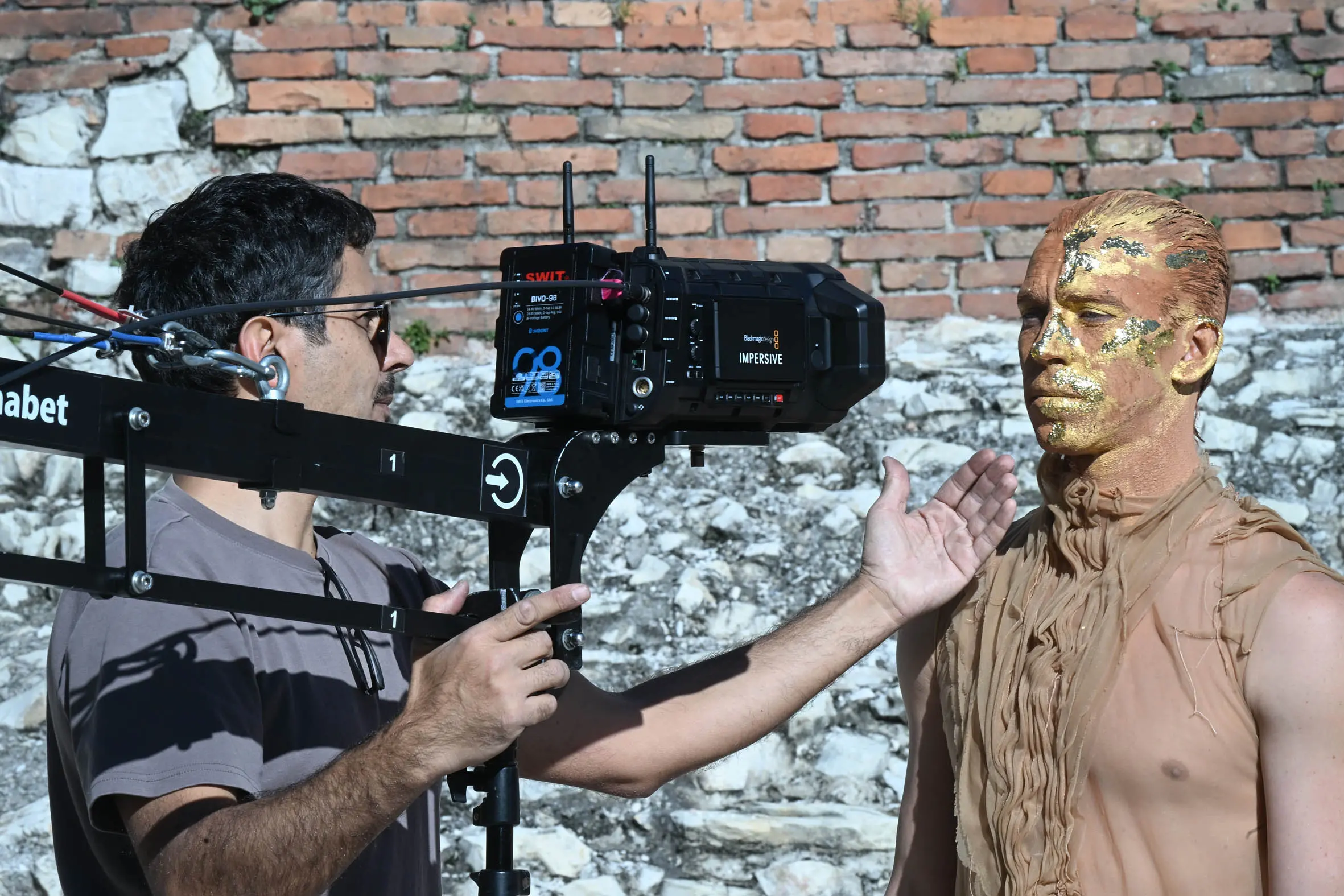 SPETTACOLI BRESCIA MUSEI CAPITOLIUM BACKSTAGE FILMATO -EPPUR SI MUOVE - REGIA DI GUIDO GEMINIANI - CLE'MENT HAENEN NELLA FOTO BALAKSTAGE 27/10/2025 umberto favretto©25