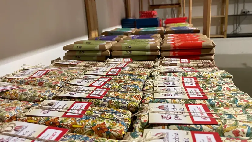 Alcuni dei prodotti messi in vendita - © www.giornaledibrescia.it